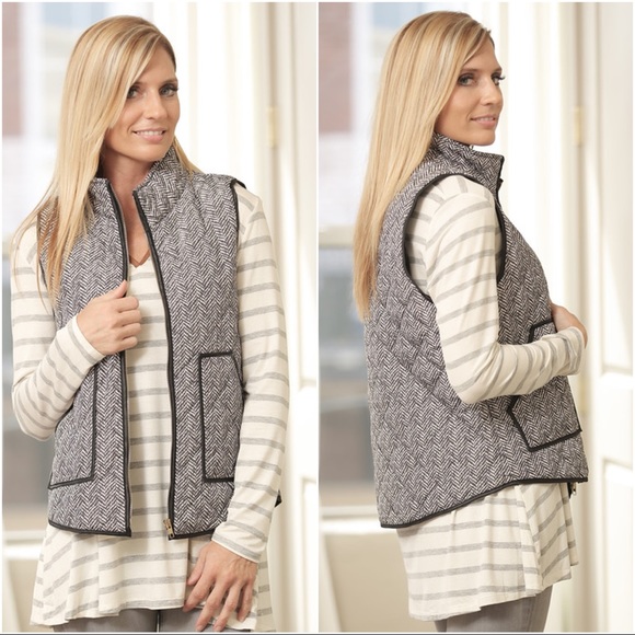 ✨LAST ONE✨ Herringbone Print Quilted Vest - Picture 3 of 3